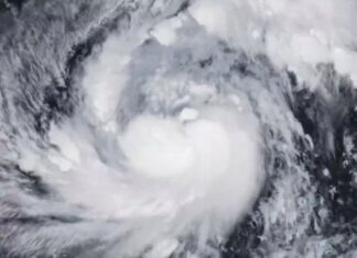 Philippines sơ tán hơn 100.000 người tránh siêu bão Fung-wong