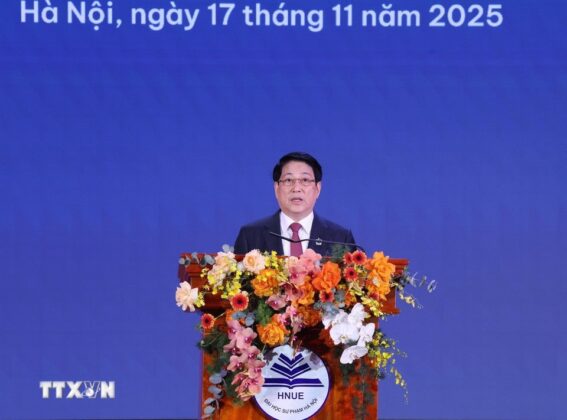 Chủ tịch nước Lương Cường ph&aacute;t biểu chỉ đạo v&agrave; ch&uacute;c mừng c&aacute;c thầy, c&ocirc; gi&aacute;o nh&acirc;n Ng&agrave;y Nh&agrave; gi&aacute;o Việt Nam (20/11).