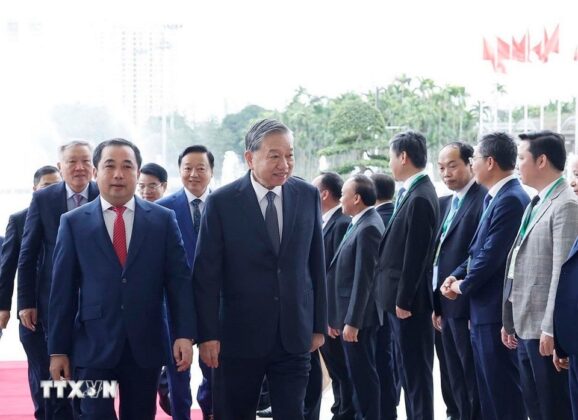 Tổng B&iacute; Thư T&ocirc; L&acirc;m dự Lễ kỷ niệm 80 năm Ng&agrave;y truyền thống ng&agrave;nh N&ocirc;ng nghiệp v&agrave; M&ocirc;i trường; Đại hội thi đua y&ecirc;u nước lần thứ Nhất.