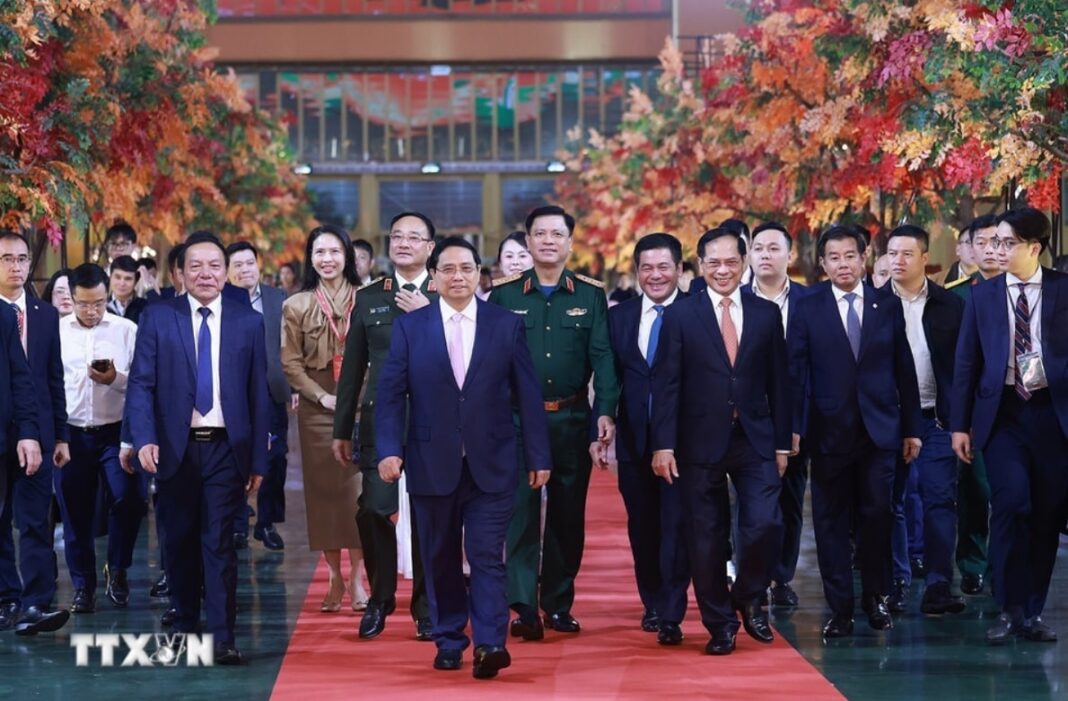 Thủ tướng Phạm Minh Chính dự Lễ bế mạc Hội chợ Mùa Thu lần thứ nhất