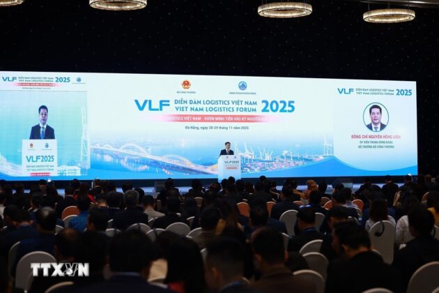 Bộ trưởng Bộ C&ocirc;ng Thương Nguyễn Hồng Di&ecirc;n khai mạc Diễn đ&agrave;n Logistics Việt Nam năm 2025.