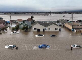 Mỹ: Bão mùa Đông đổ bộ bang California gây lũ quét và sạt lở đất Mỹ: Bão mùa Đông đổ bộ bang California gây lũ quét và sạt lở đất