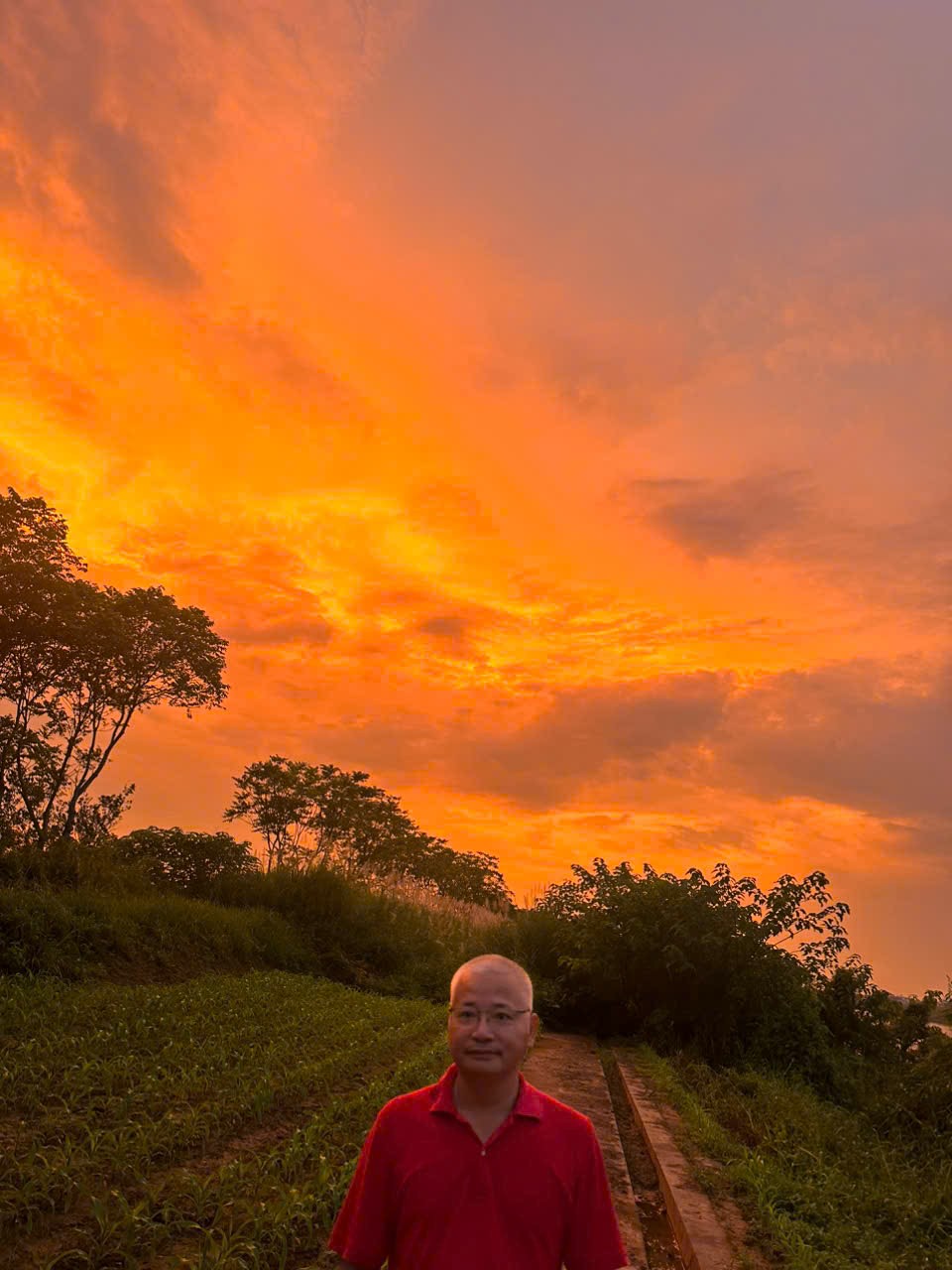 Nhà thơ Hoàng Liên Sơn