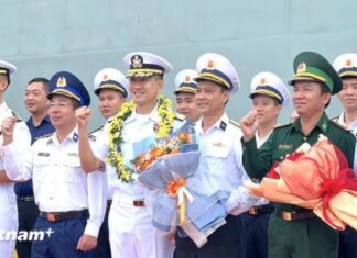 Tàu Hải quân Hàn Quốc cập cảng Tiên Sa, thăm xã giao thành phố Đà Nẵng