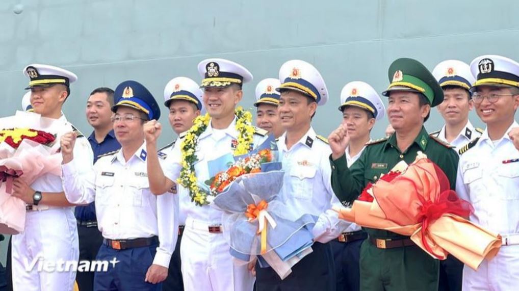 Tàu Hải quân Hàn Quốc cập cảng Tiên Sa, thăm xã giao thành phố Đà Nẵng