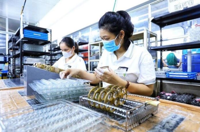 11 tháng: Việt Nam hút 33,69 tỷ USD vốn FDI