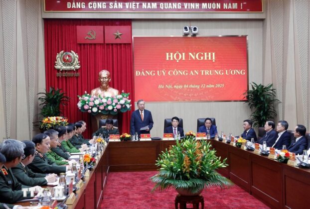 Tổng B&iacute; thư T&ocirc; L&acirc;m ph&aacute;t biểu.