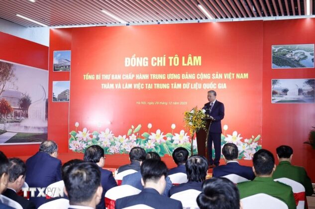 Tổng B&iacute; thư T&ocirc; L&acirc;m ph&aacute;t biểu chỉ đạo.