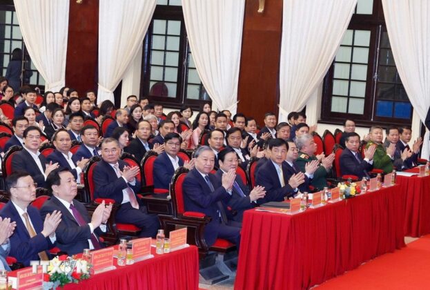 Tổng B&iacute; thư T&ocirc; L&acirc;m v&agrave; c&aacute;c đại biểu tham dự hội nghị. (Ảnh: Thống Nhất/TTXVN)