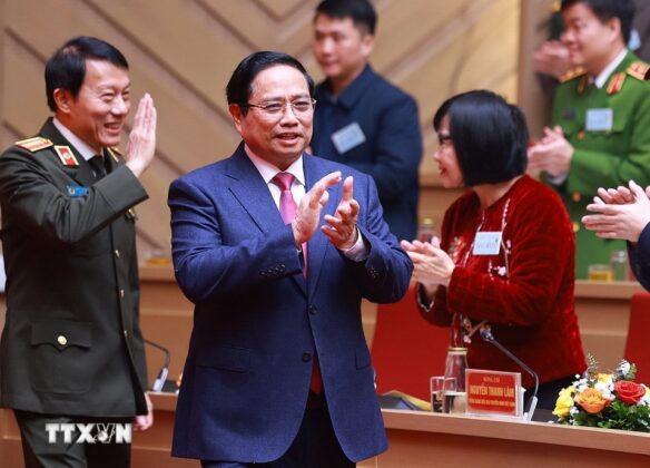 Thủ tướng Phạm Minh Ch&iacute;nh đến hội nghị.
