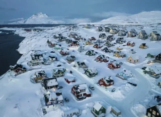 10 sự thật bất ngờ về Greenland: Vùng đất băng giá lớn nhất thế giới 10 sự thật bất ngờ về Greenland: Vùng đất băng giá lớn nhất thế giới