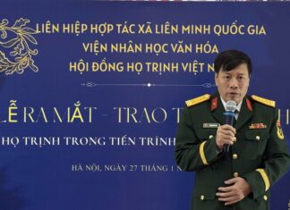 Lễ ra mắt: Trao tặng cuốn sách “Họ Trịnh trong tiến trình lịch sử Việt Nam” – Nhận diện, tôn vinh một dòng họ trong tiến trình lịch sử dân tộc Lễ ra mắt: Trao tặng cuốn sách “Họ Trịnh trong tiến trình lịch sử Việt Nam” - Nhận diện, tôn vinh một dòng họ trong tiến trình lịch sử dân tộc