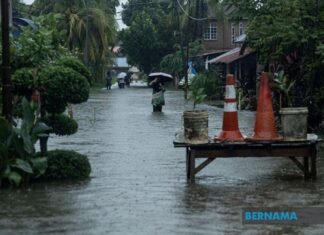 Lũ lụt ở Malaysia diễn biến phức tạp trở lại, hơn 1.500 người đi sơ tán Lũ lụt ở Malaysia diễn biến phức tạp trở lại, hơn 1.500 người đi sơ tán