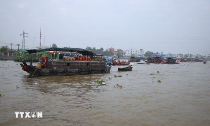 Một g&oacute;c chợ nổi C&aacute;i Răng.