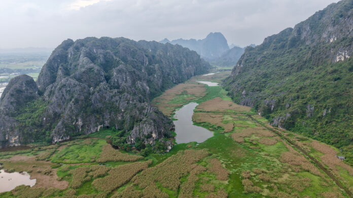 Đâu là tiêu chí 'nổi bật toàn cầu' của quần thể Tam Chúc - Vân Long? Đâu là tiêu chí 'nổi bật toàn cầu' của quần thể Tam Chúc - Vân Long?