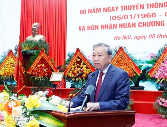 Tổng B&iacute; thư T&ocirc; L&acirc;m ph&aacute;t biểu chỉ đạo.