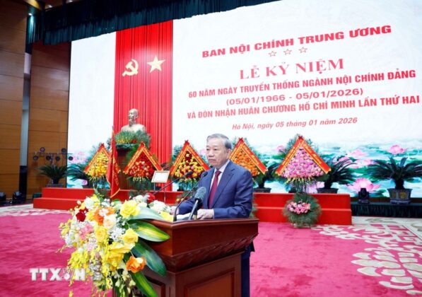 Tổng B&iacute; thư T&ocirc; L&acirc;m ph&aacute;t biểu chỉ đạo.
