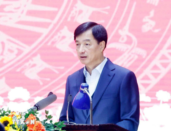 Đồng ch&iacute; Nguyễn Duy Ngọc, Ủy vi&ecirc;n Bộ Ch&iacute;nh trị, B&iacute; thư Th&agrave;nh ủy H&agrave; Nội ph&aacute;t biểu. (Ảnh: Thống Nhất/TTXVN)