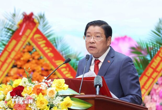 Đồng ch&iacute; Phan Đ&igrave;nh Trạc, Ủy vi&ecirc;n Bộ Ch&iacute;nh trị, B&iacute; thư Trung ương Đảng, Trưởng Ban Nội ch&iacute;nh Trung ương đọc Diễn văn Lễ kỷ niệm.