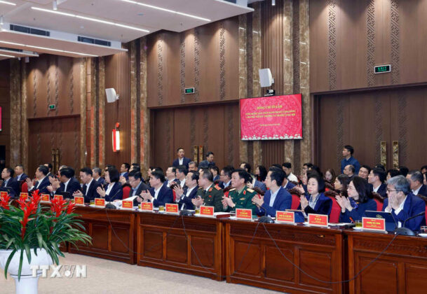 C&aacute;c đại biểu tham dự buổi l&agrave;m việc. (Ảnh: Thống Nhất/TTXVN)