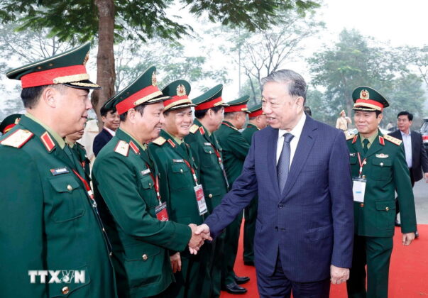 Tổng B&iacute; thư T&ocirc; L&acirc;m đến dự Lễ khởi c&ocirc;ng Nh&agrave; m&aacute;y chế tạo Chip b&aacute;n dẫn c&ocirc;ng nghệ cao.
