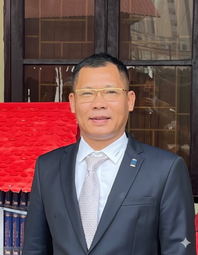 Thơ Nguyễn Hữu Quang về Đội Cấn Thơ Nguyễn Hữu Quang về Đội Cấn