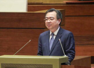 Tăng trưởng GDP trên 10% để đạt mục tiêu nước phát triển có thu nhập cao