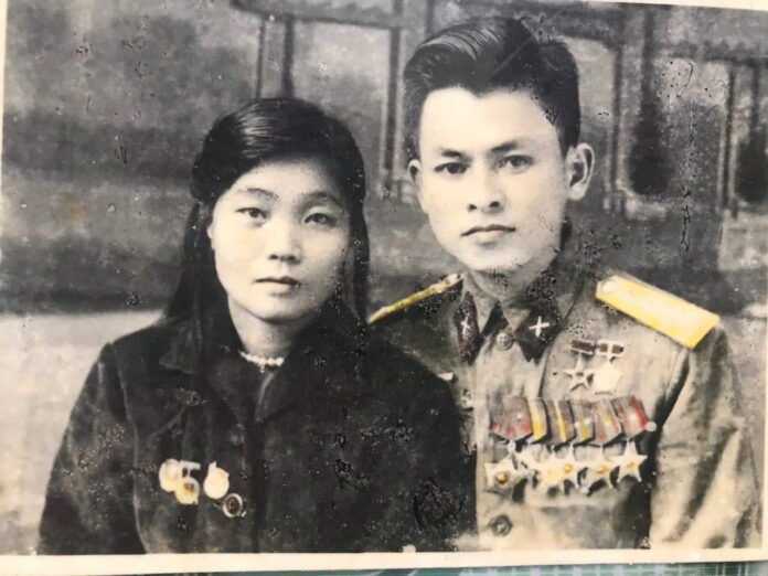 Lá thư tình năm chữ - Tác giả: Đại tá, nhà văn Phùng Văn Khai Lá thư tình năm chữ - Tác giả: Đại tá, nhà văn Phùng Văn Khai