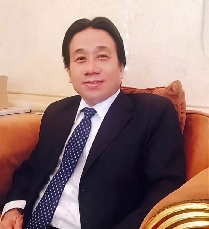 Nhà thơ Huy Cận: Ngọn “lửa thiêng” không tắt - Tác giả: Họa sĩ Đỗ Ngọc Dũng