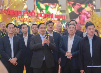 Thủ tướng Phạm Minh Chính dự tổng duyệt chương trình khai mạc Hội chợ Mùa Xuân lần thứ nhất 2026