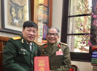 Chùm thơ Phùng Khắc Khoan do Phùng Văn Khai dịch [Kỳ 9]