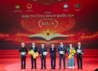 'Lịch sử Việt Nam bằng hình' đoạt Giải thưởng Sách Quốc gia lần thứ VIII