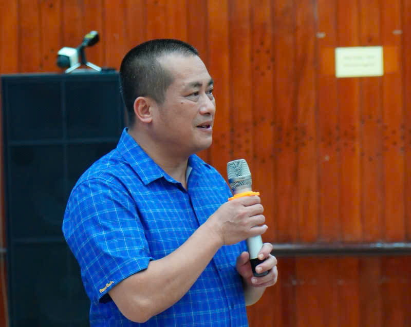 Nhà văn Nguyễn Xuân Tuấn