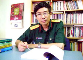 Xuất khẩu văn chương: Đường dài còn lắm gian truân - Tác giả: Nhà văn Sương Nguyệt Minh