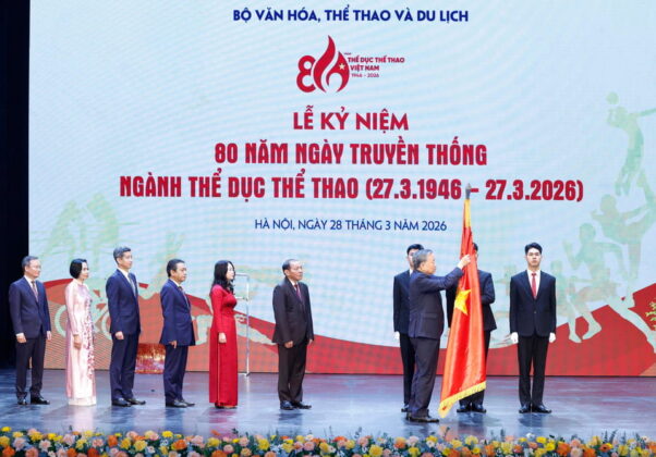 Tổng B&iacute; thư T&ocirc; L&acirc;m trao Hu&acirc;n chương Lao động hạng Nhất tặng Cục Thể dục Thể thao Việt Nam (Bộ Văn h&oacute;a, Thể thao v&agrave; Du lịch).