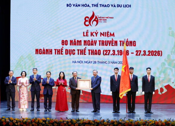 Tổng B&iacute; thư T&ocirc; L&acirc;m trao Hu&acirc;n chương Lao động hạng Nhất tặng Cục Thể dục Thể thao Việt Nam (Bộ Văn h&oacute;a, Thể thao v&agrave; Du lịch).