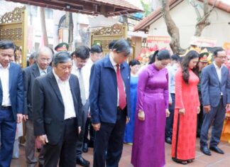 Lãnh đạo Đà Nẵng dâng hương tưởng niệm 100 năm ngày mất nhà yêu nước Phan Châu Trinh