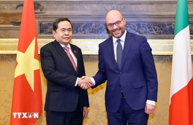 Chủ tịch Quốc hội Trần Thanh Mẫn hội đ&agrave;m với Chủ tịch Hạ viện Italy
