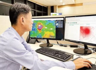 Đẩy mạnh chuyển đổi số trong ngành quan trắc khí tượng Đẩy mạnh chuyển đổi số trong ngành quan trắc khí tượng