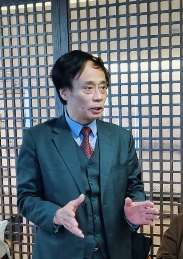 Thơ viết cho mình là bài học cho mọi người - Tác giả: PGS.TS Phùng Trung Tập Thơ viết cho mình là bài học cho mọi người - Tác giả: PGS.TS Phùng Trung Tập