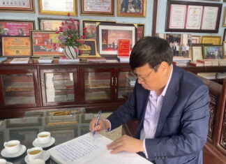 Dịch thơ Phùng Khắc Khoan: Trách nhiệm của hậu nhân với tiền nhân - Tác giả: Đại tá, nhà văn Phùng Văn Khai