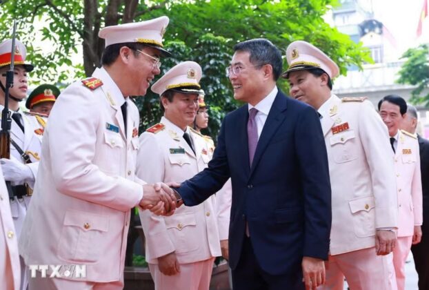 Thủ tướng L&ecirc; Minh Hưng dự Lễ kỷ niệm 80 năm ng&agrave;y truyền thống lực lượng Cảnh s&aacute;t h&igrave;nh sự
