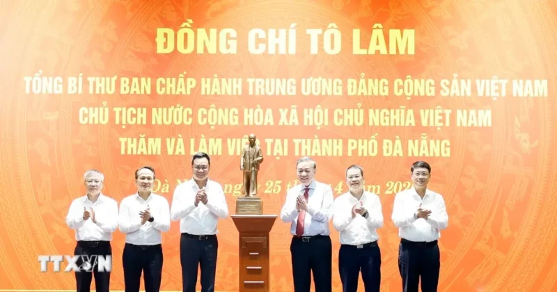 Tổng B&iacute; thư, Chủ tịch nước T&ocirc; L&acirc;m l&agrave;m việc với Ban Thường vụ Th&agrave;nh ủy Đ&agrave; Nẵng