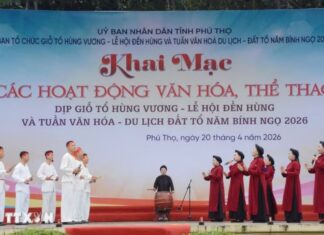 Về Lễ hội Đền Hùng nghe điệu hát Xoan cổ mượt mà, sâu lắng