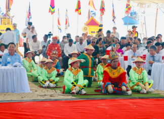 Sôi nổi Lễ hội Cầu ngư và ra quân đánh bắt vụ cá nam tại phường Điện Bàn Đông Sôi nổi Lễ hội Cầu ngư và ra quân đánh bắt vụ cá nam tại phường Điện Bàn Đông