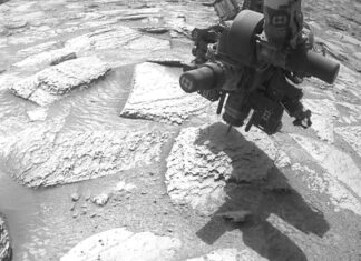 Robot săn sự sống NASA bất ngờ bị ‘níu tay’ trên Sao Hỏa Robot săn sự sống NASA bất ngờ bị 'níu tay' trên Sao Hỏa