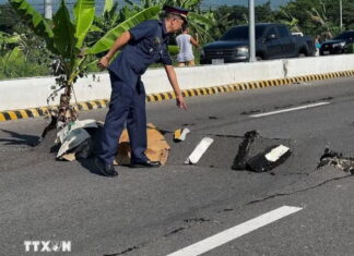 Động đất 7,8 độ tại Philippines, ít nhất 1 người thiệt mạng