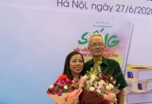 “Bóng mẹ chiều tháng Bảy” và nhà thơ Vũ Huy Chương – Tác giả: Nhà thơ Phùng Trang Nhung “Bóng mẹ chiều tháng Bảy” và nhà thơ Vũ Huy Chương - Tác giả: Nhà thơ Phùng Trang Nhung