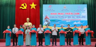 Khai mạc Triển lãm ‘Hoàng Sa, Trường Sa – Biển, đảo thiêng liêng’ Khai mạc Triển lãm 'Hoàng Sa, Trường Sa - Biển, đảo thiêng liêng'