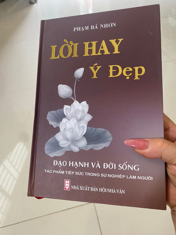 "Lời hay ý đẹp": Ánh sáng từ con tim và khối óc - Tác giả: Nhà thơ Phùng Trang Nhung "Lời hay ý đẹp": Ánh sáng từ con tim và khối óc - Tác giả: Nhà thơ Phùng Trang Nhung